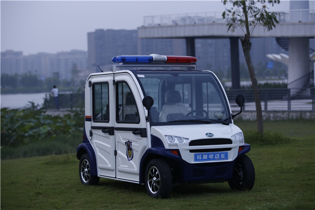 四座封閉電動(dòng)巡邏車